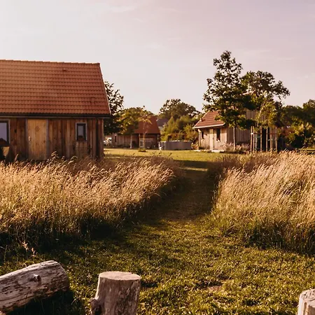 Dziadkowe Poletko Holiday home Sliwin